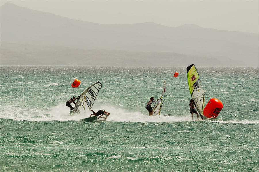 F11 sl Cedric goes over the handle bars Cedric goes over the handle bars