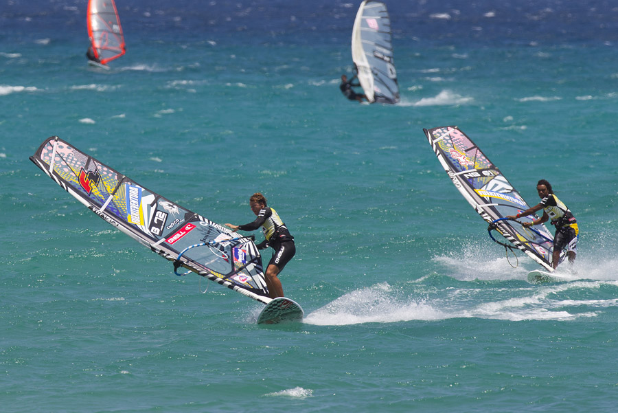 F11 fs Kiri and Steven setting up Kiri and Steven setting up