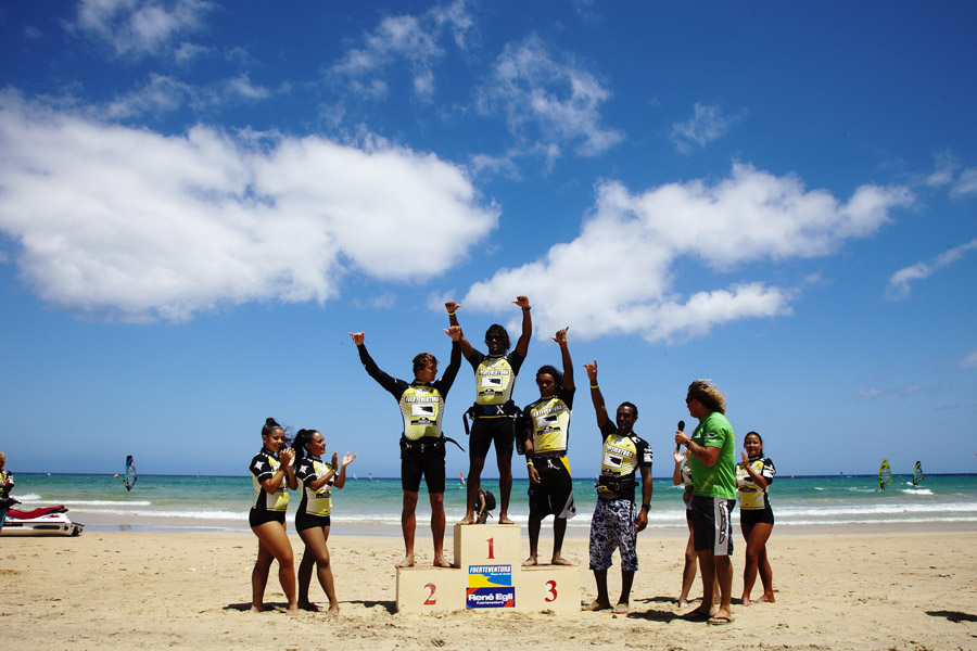 F11 ls Gollito takes the single Gollito takes the single