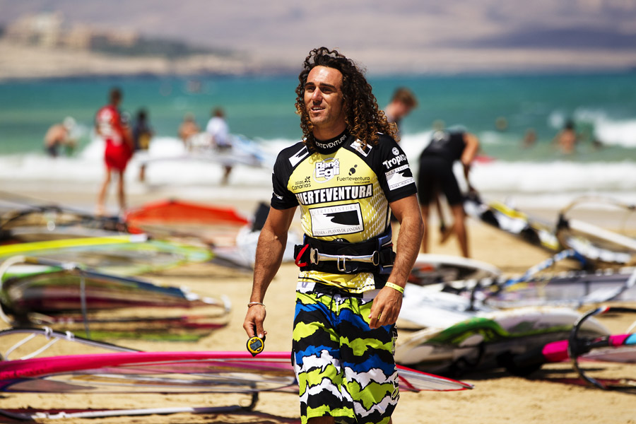 F11 ls Nicolas Akgazciyan Nicolas Akgazciyan