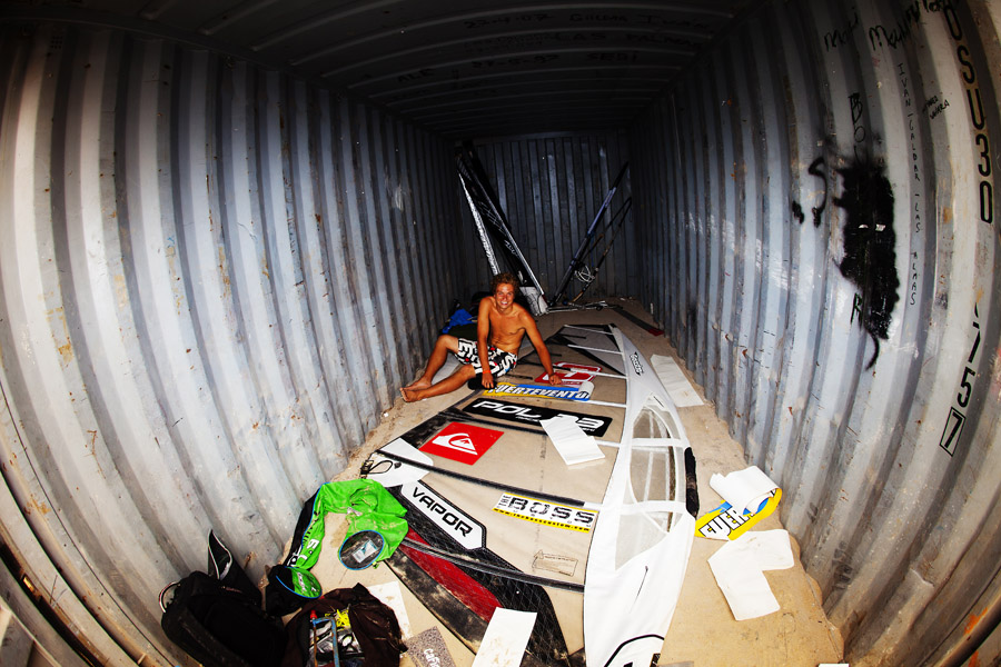 F11 ls Maciek Rutkowski in the pits Maciek Rutkowski in the pits