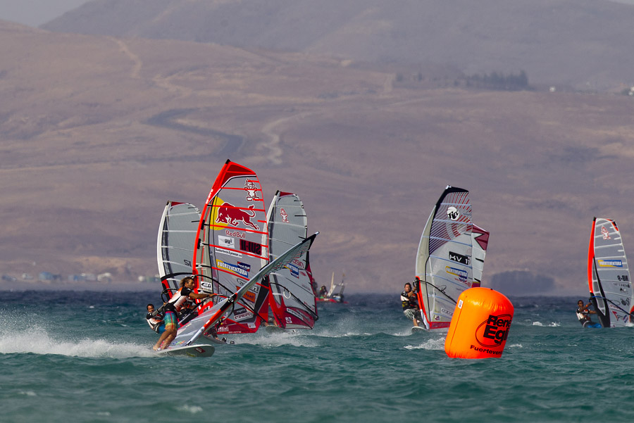 F11 sl Albeau leads race one final Albeau leads race one final