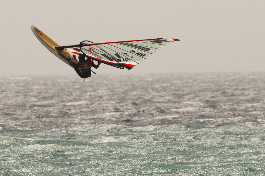 F11 sl Frans launches Frans launches