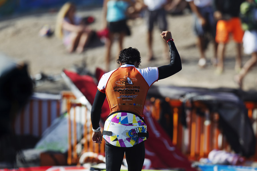 T11 ls Mussolini celebrates Mussolini celebrates