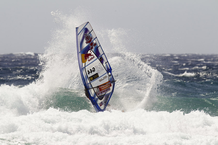 T11 wv Koster sends spray Koster sends spray