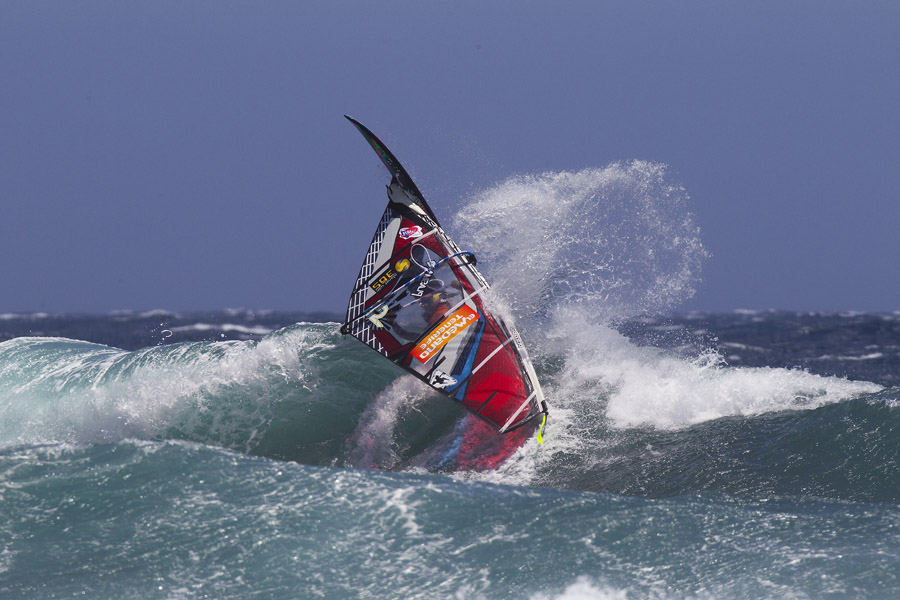 T11 wv Mussolini in the pit Mussolini in the pit