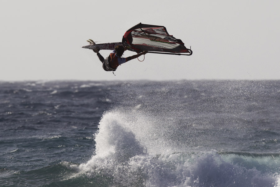 T11 wv Nayra table top Nayra table top