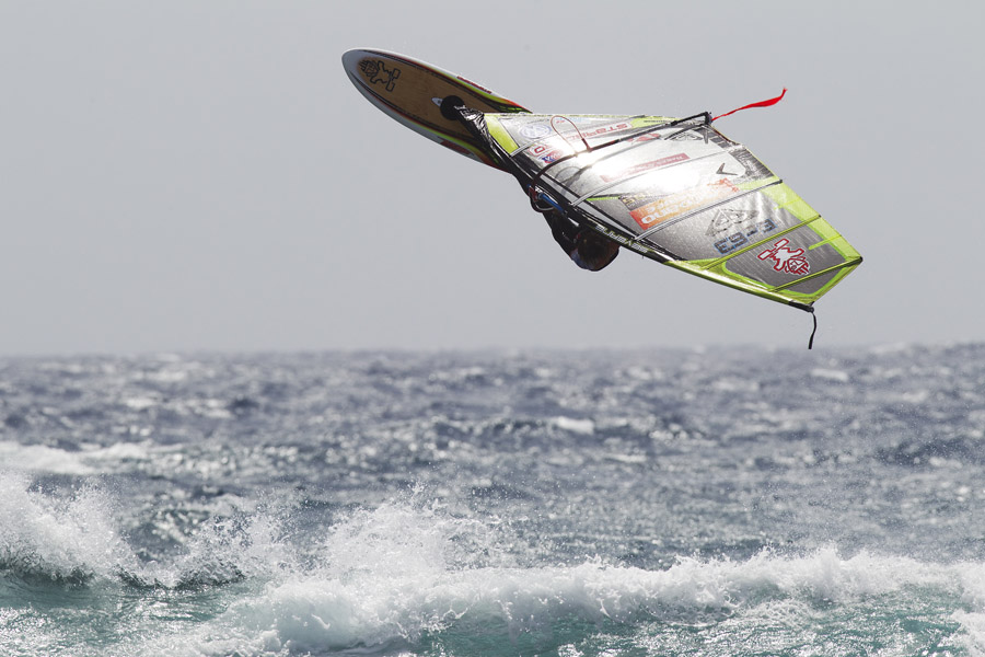 Iballa Moreno back loop