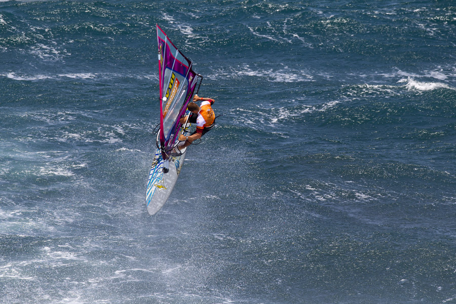 Ricardo Campello forward loop