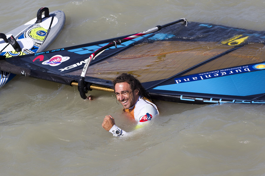 AT12 ls Akgazcyan advances Akgazcyan advances