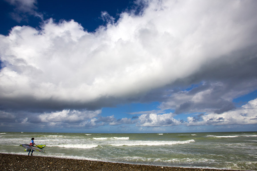 D12 ls Fernandez heads out Fernandez heads out