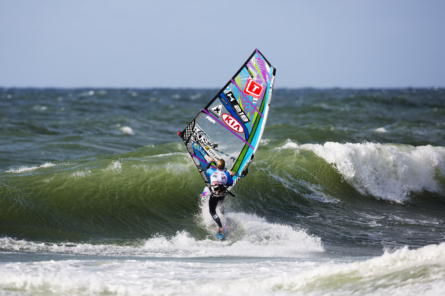 D12 wv Jamie Hancock Thomas Traversa