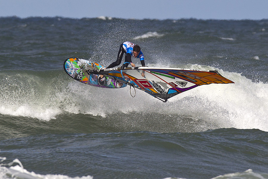 D12 wv Traversa revels in the light winds Traversa revels in the light winds