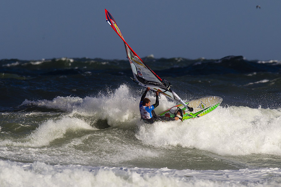 D12 wv campello smacks it Campello smacks it