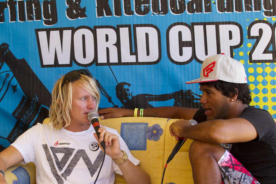 F12 ls Max Rowe on live TV Max Rowe on live TV