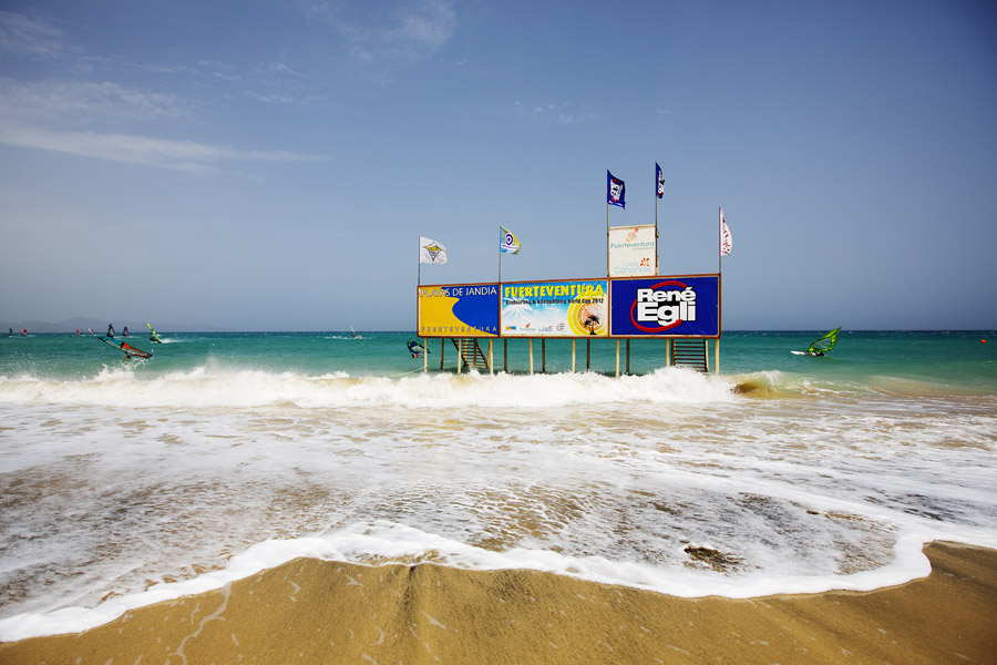 F12 ls High tide at the tower High tide at the tower