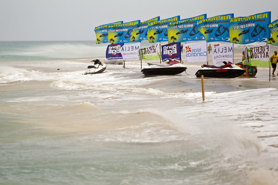 F12 ls High tide High tide