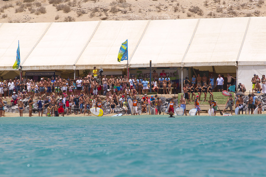 F12 ls The crowds gather The crowds gather