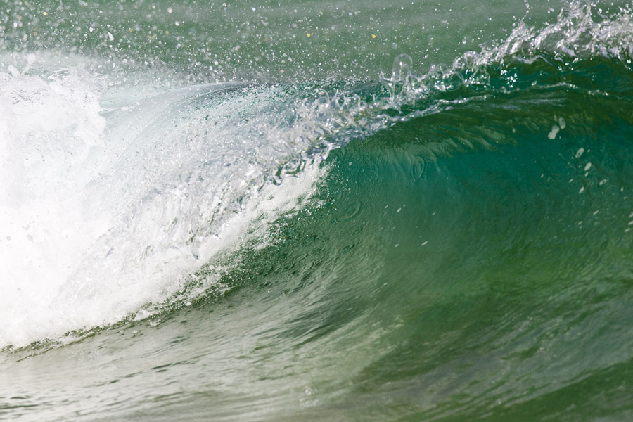 F12 sl Breaking wave Breaking wave