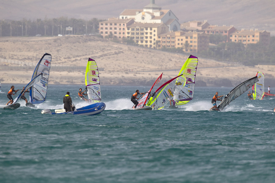 F12 sl Men's final round one first mark. Men's final round one first mark.