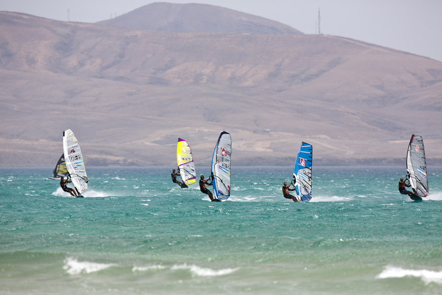 F12 sl Slalom action Slalom action