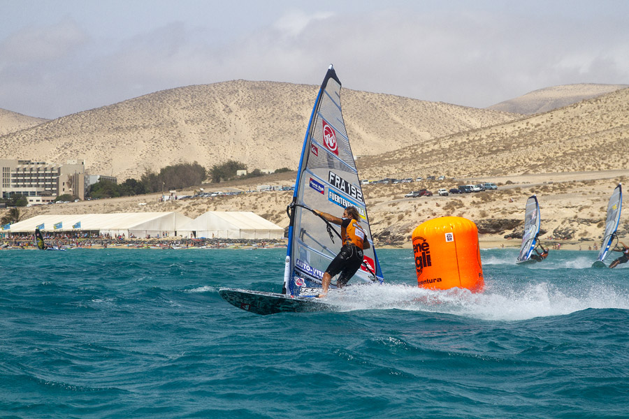 F12 sl Albeau leads race two Albeau leads race two