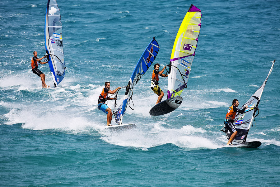 F12 sl Sylvain Moussilmani skips a beat Sylvain Moussilmani skips a beat