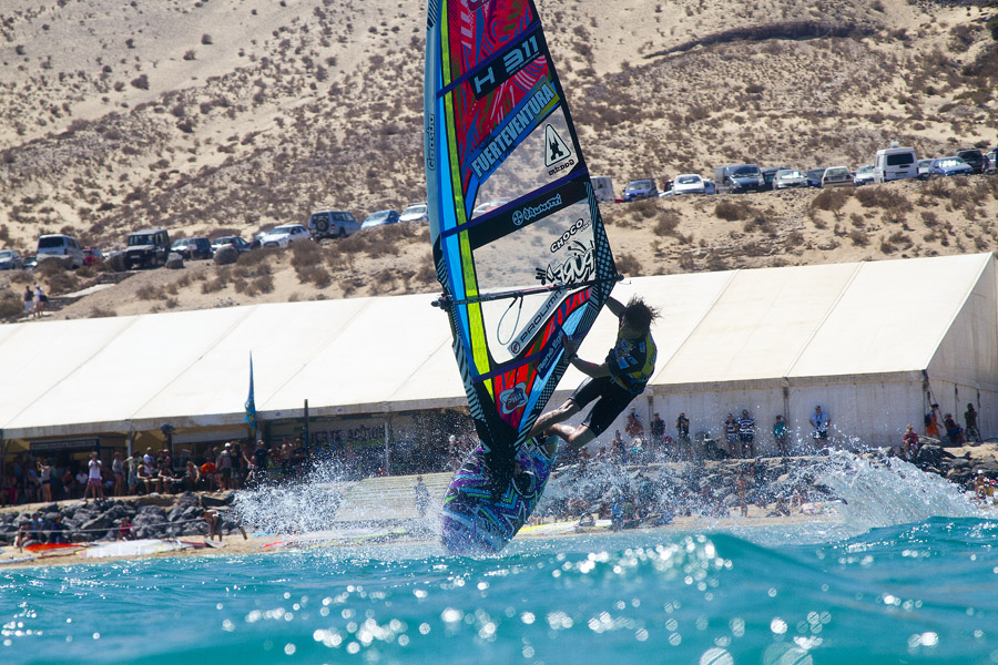 F12 fs Action in front of the crowds Action in front of the crowds