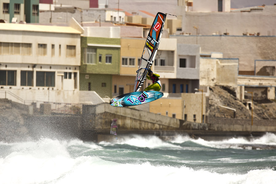 GC12 wv Ross Williams tabel forward Ross Williams tabel forward