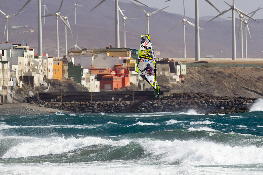 GC12 wv Victor Fernandez forward loop Victor Fernandez forward loop