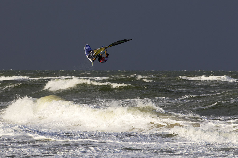 Angulo goes for the big jump