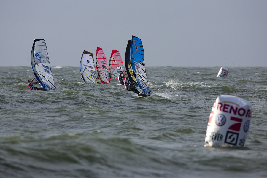 Heading for the first mark