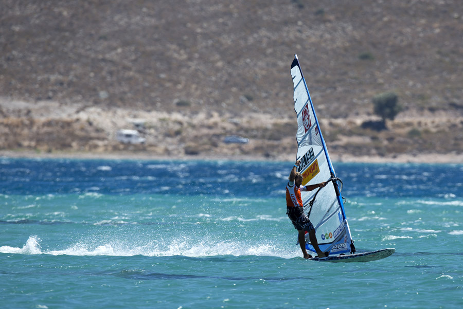 T12 sl Albeau takes race five Albeau takes race five