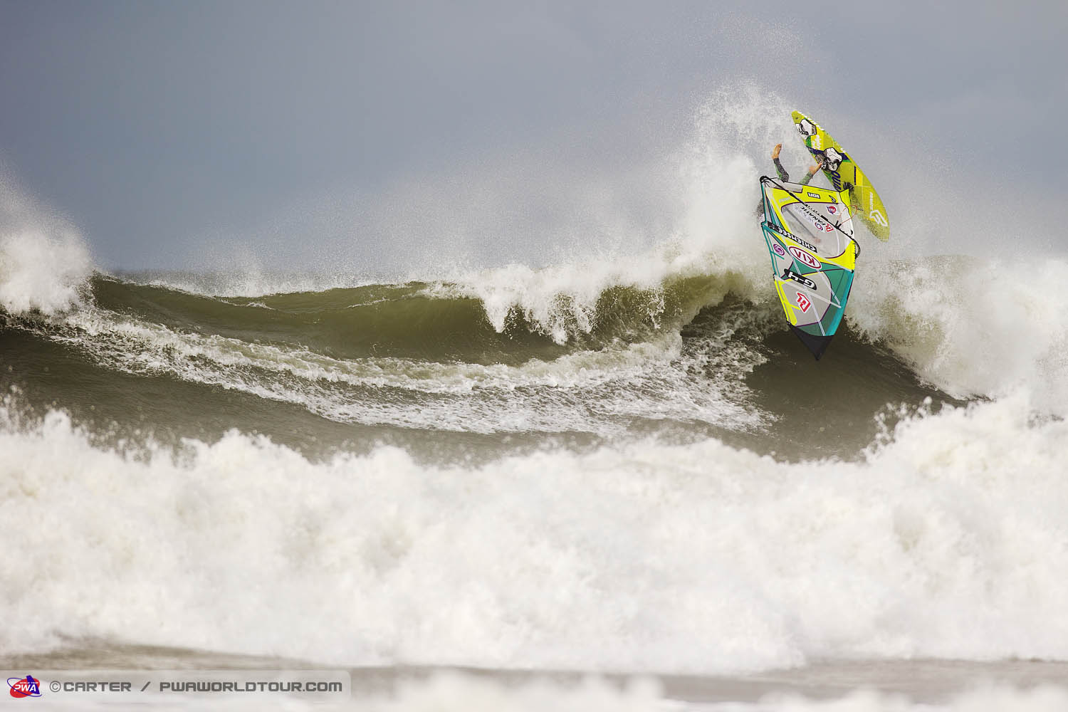 D13 wv Voget goes down Voget goes down