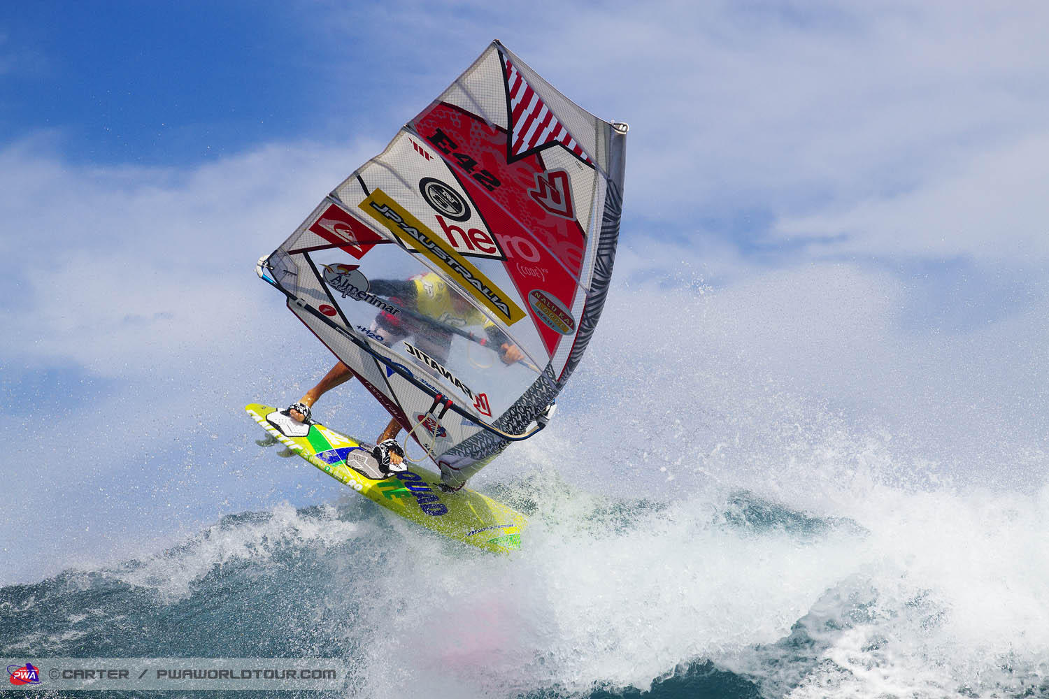 JPM wv Fernandez smacks it Fernandez smacks it