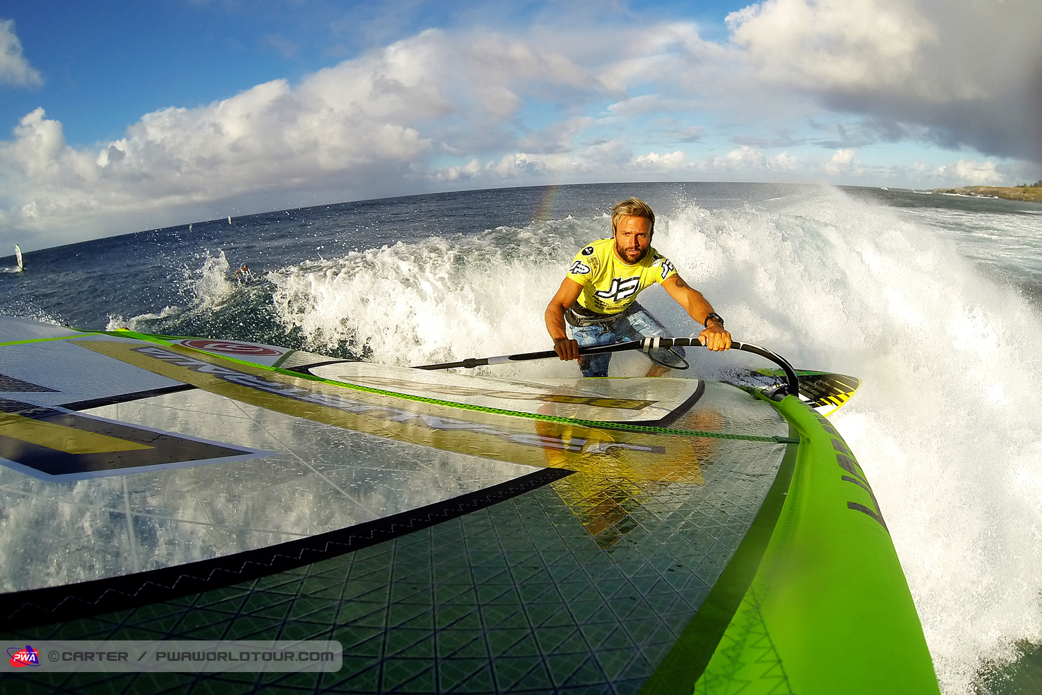 JPM_wv_Kauli Seadi sets up Kauli Seadi sets up