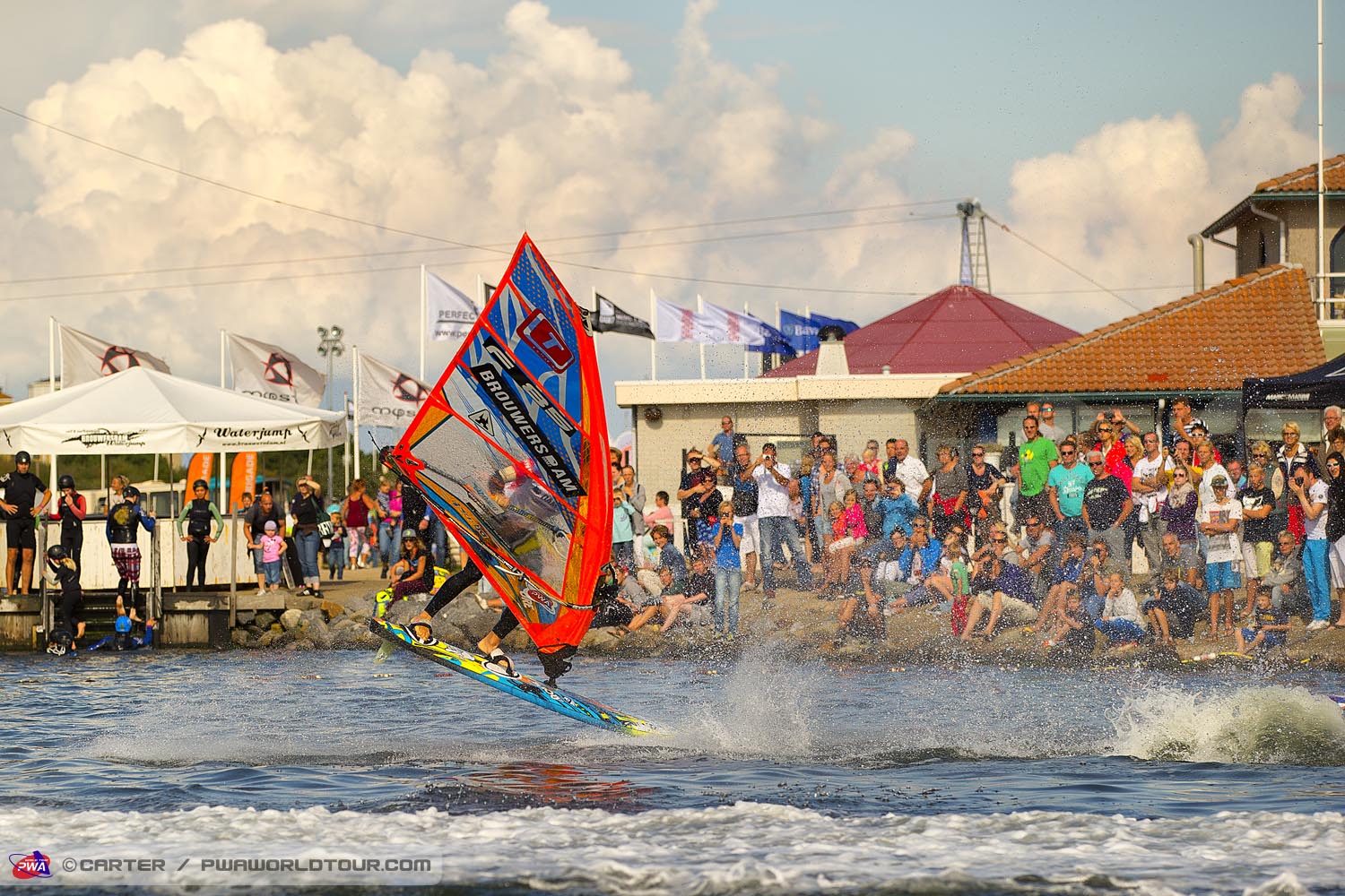 N13 fs Ruenes on fire Ruenes on fire