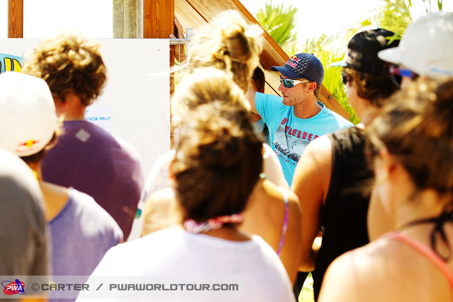 T13 ls Skippers meeting Skippers meeting