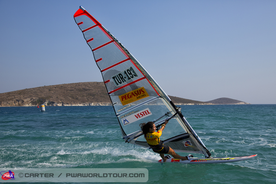 TY13 sl Perfect slalom conditions here in Alacati Perfect slalom conditions here in Alacati