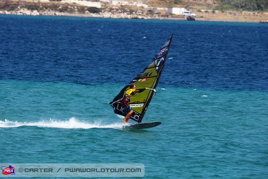 TY13 sl Menegatti at the first mark Menegatti at the first mark