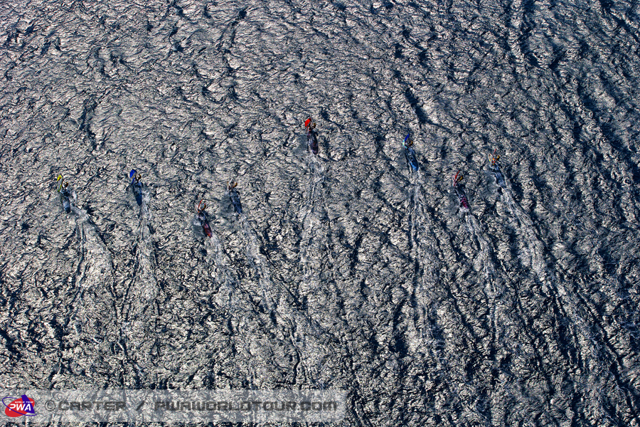 TY13 sl Race action Race action