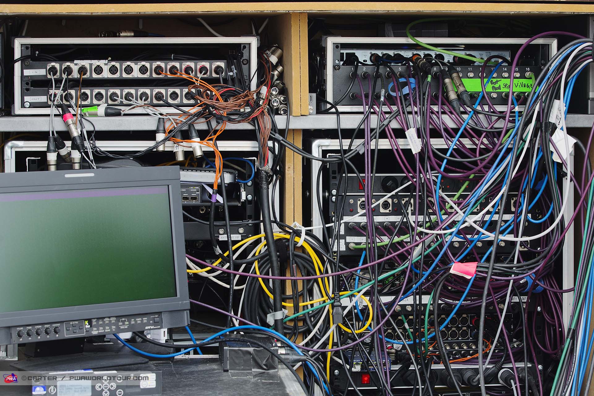 Live stream logistics