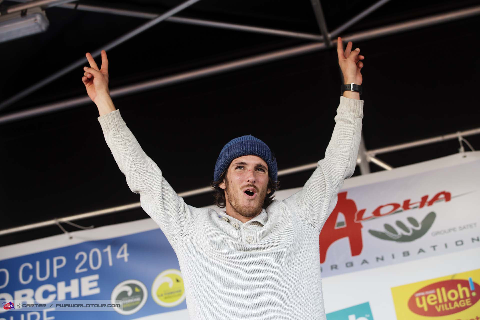 Traversa takes second