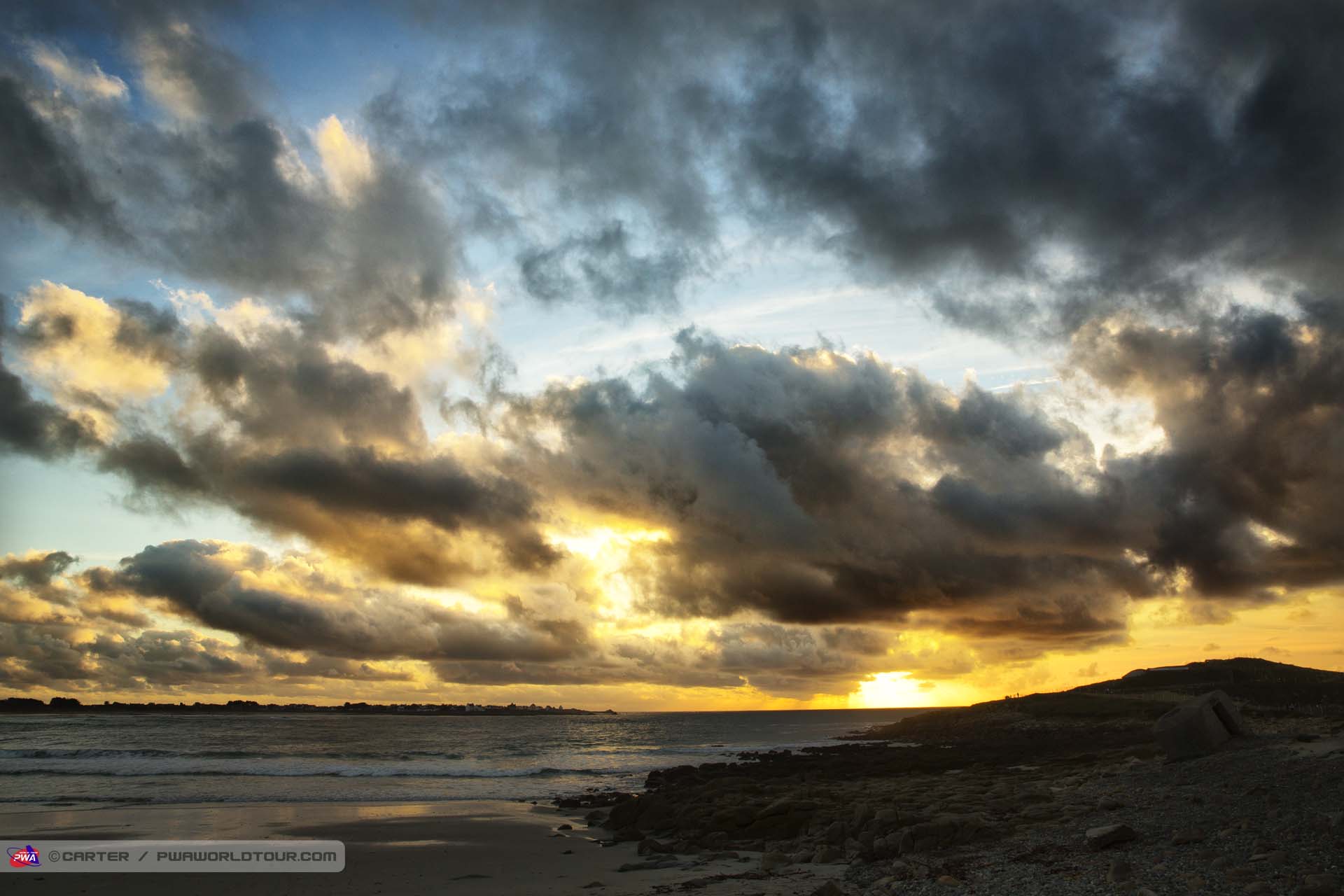 La Torche evening clouds