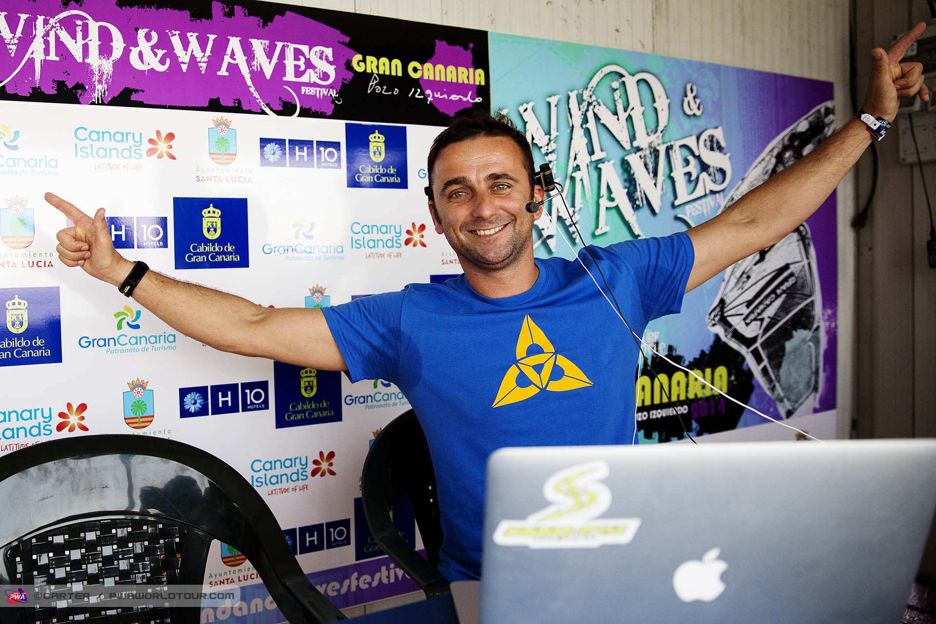 Proffitt in the live lounge