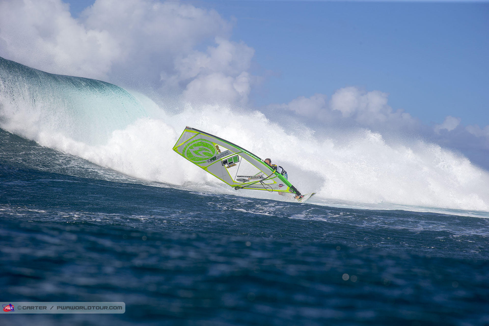 Kauli Seadi Bottom turn