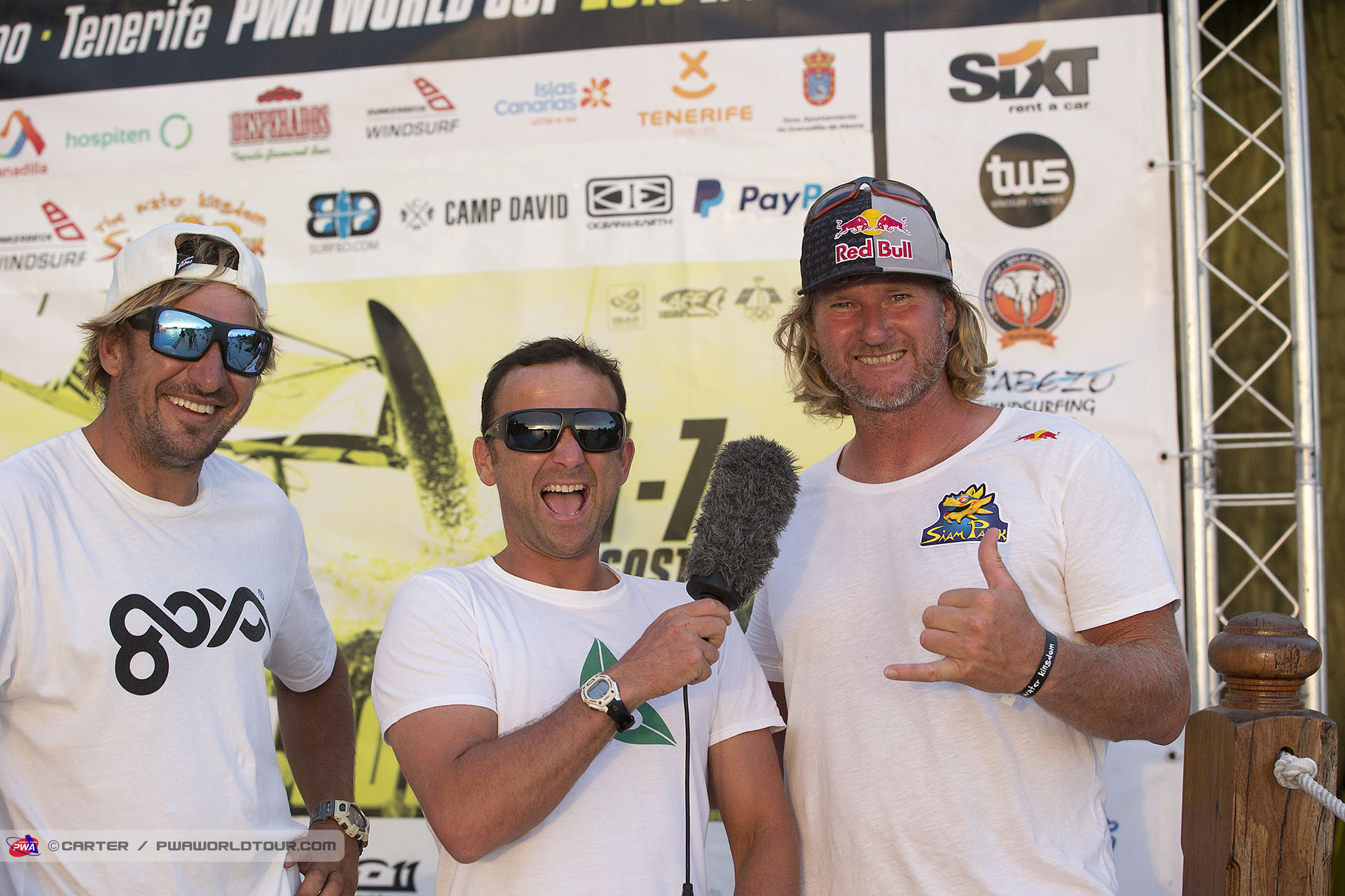 Ben Proffitt and Dunky on the live Stream