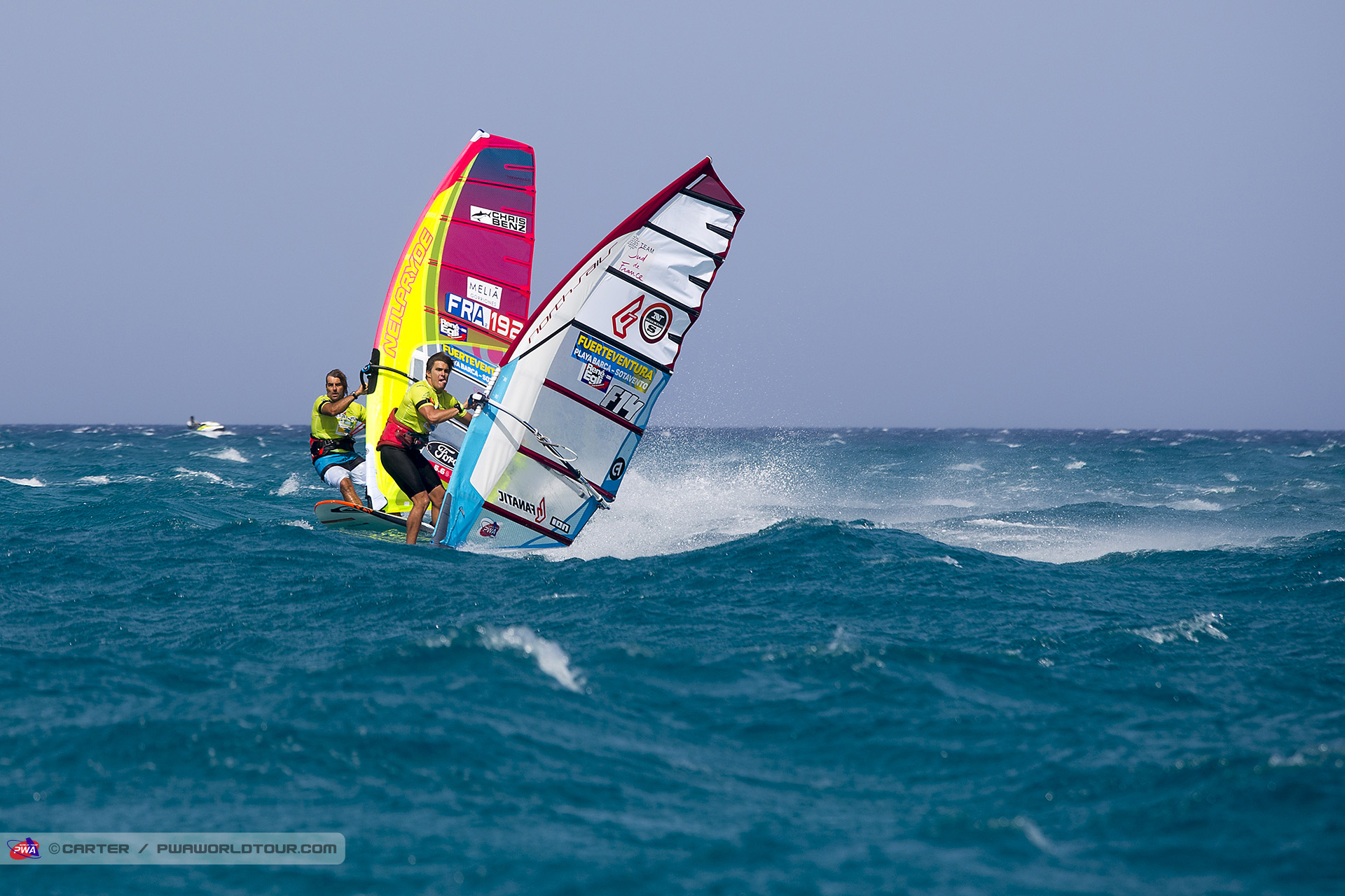 Mortefon holds off Albeau