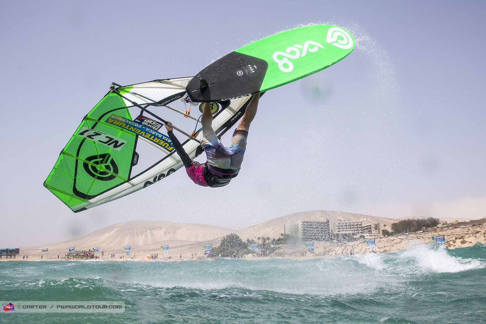 Antoine Albert Wins Forward Loop Challenge