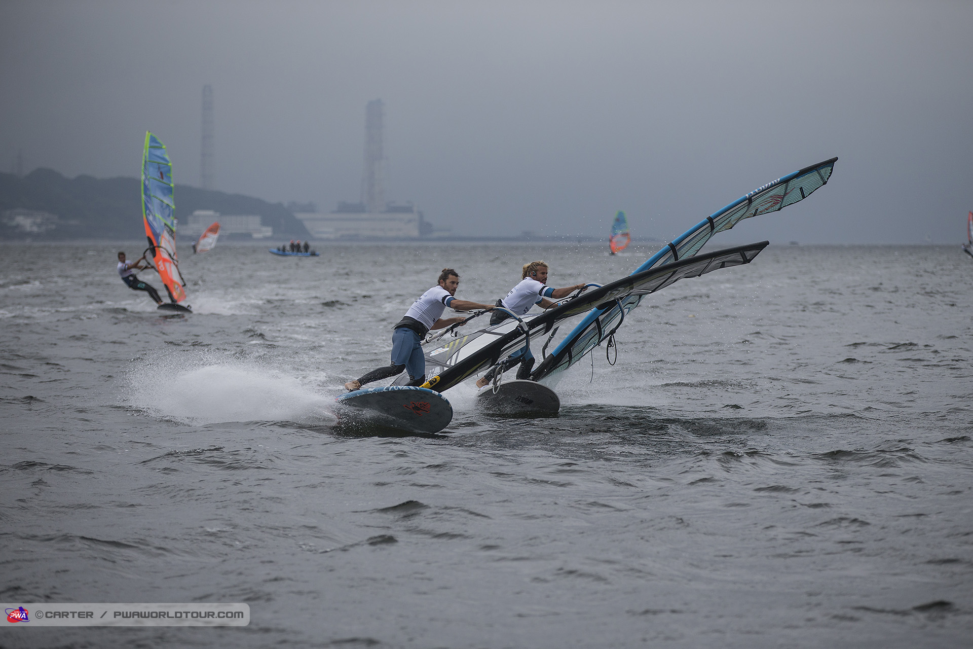 Matteo and Julien gybe